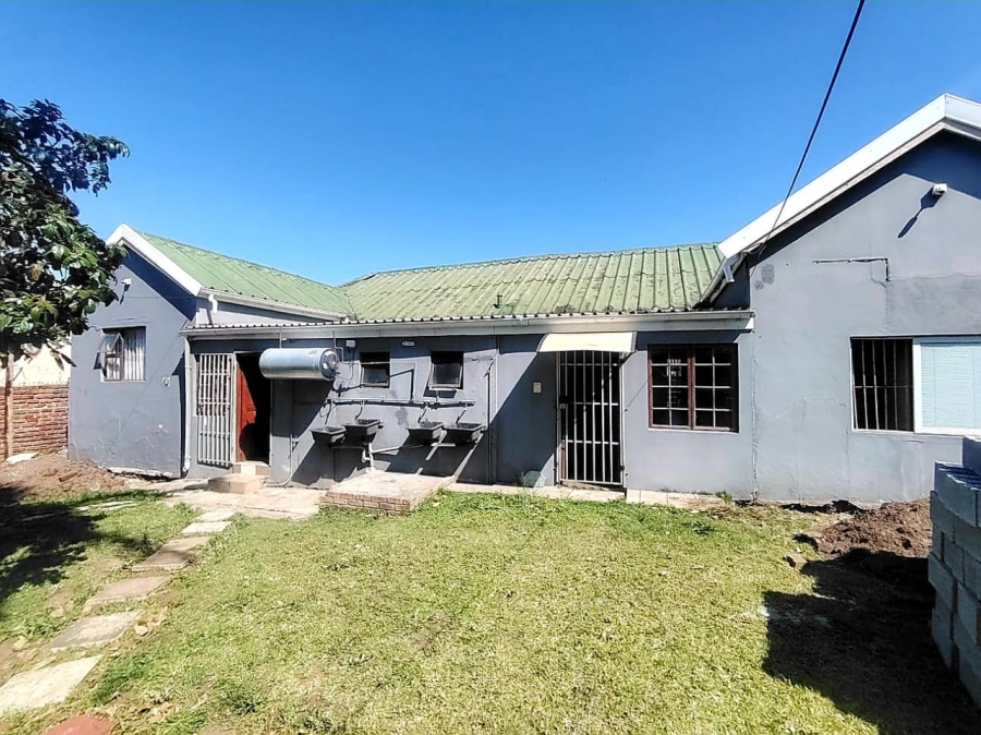 10 Bedroom Property for Sale in Quigney Eastern Cape